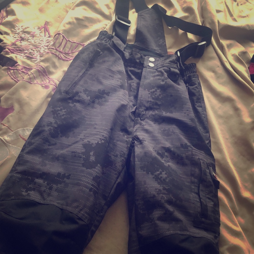 Boys snow suit / pants 10/12